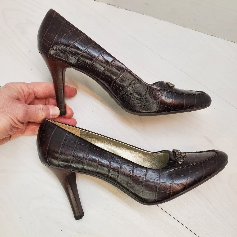 Unisa Castle Dark Brown Croc Embossed Leather Pumps‎ W 10B 90s Y2K Office Siren